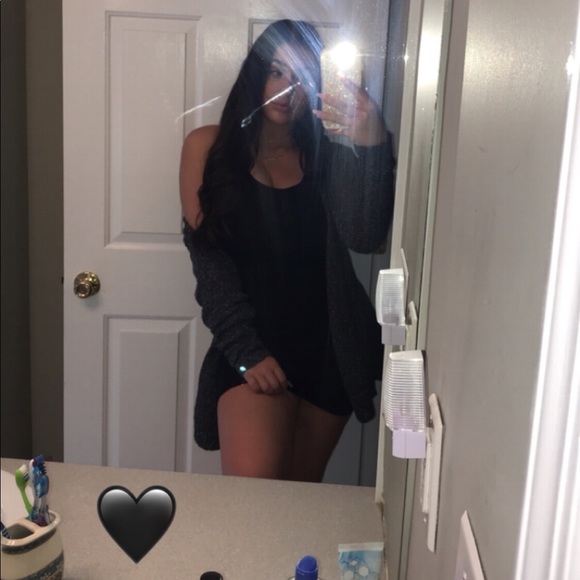 Hi I’m Bella💕💫🖤🌸 - Picture 3 of 6